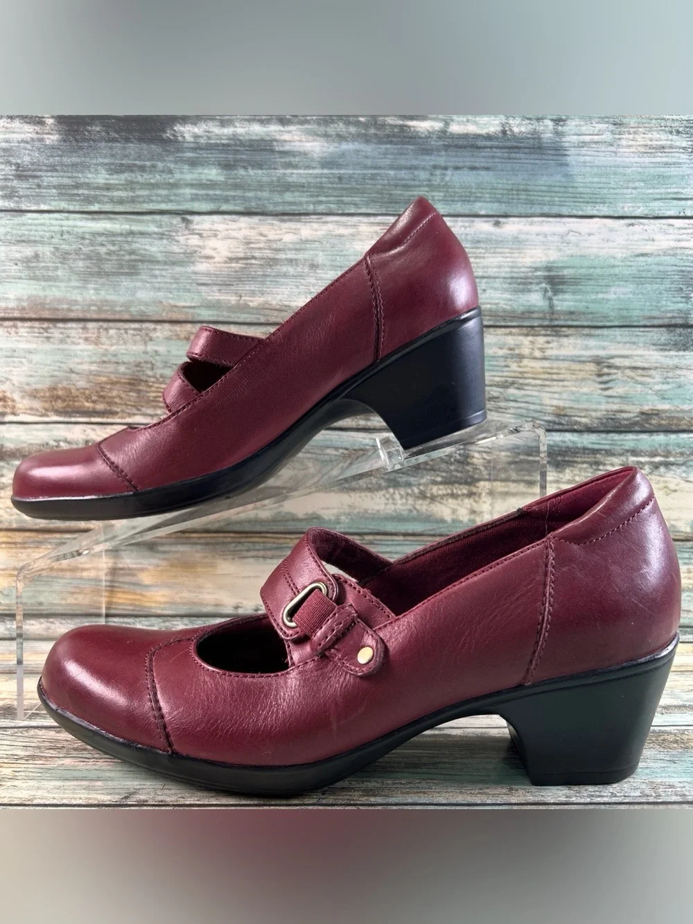 Clarks Mary Jane Pumps Womens Size 7.5M Burgundy Leather Slip On Shoes